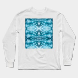 Blue Ocean Waves on the summer beach under palm tree Long Sleeve T-Shirt